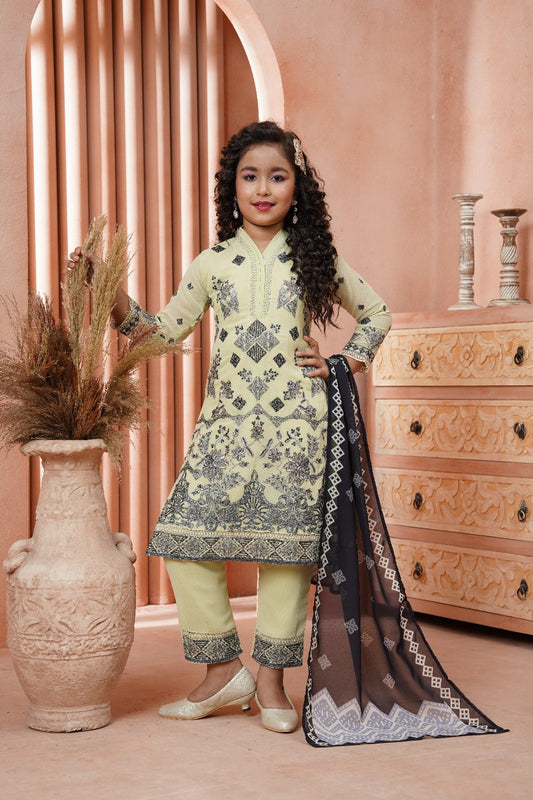 Kurty Pent DK037