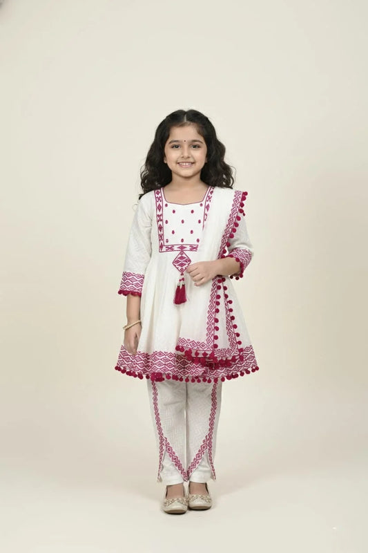 Girls Rani Colour Chudidar