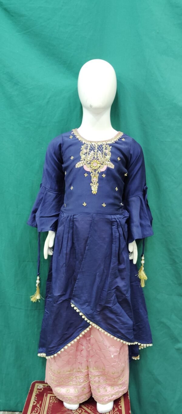 Girls Naira Between Cut Hand Work Soft Silk Fabric