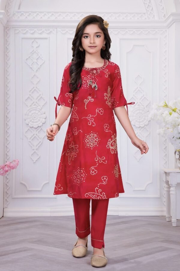 Girls Pink Colour Kurti Nd Pent